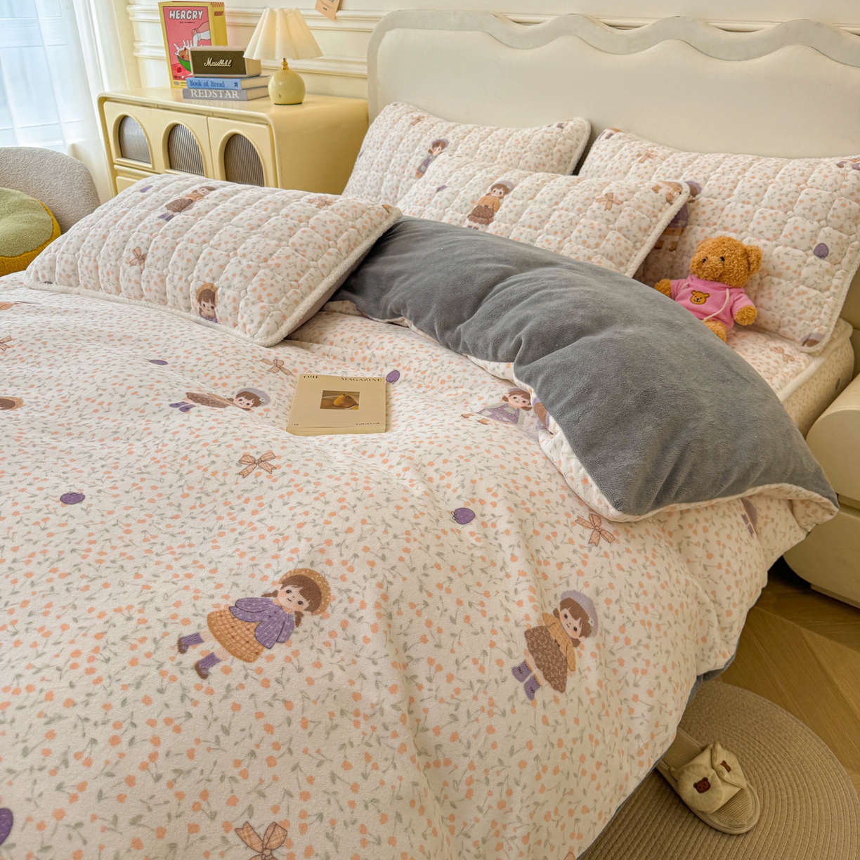 91家纺网 家纺一手货源 找家纺 LIFE.丽芙 2025秋冬新款A类牛奶绒加厚夹棉床笠+被套组合四件套 甜美女孩