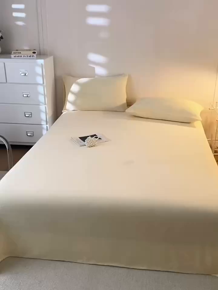 91家纺网 家纺一手货源 找家纺 眠博士 2025新款简约牛奶绒纯色单床单-场景二 牛奶绒纯色床单-鹅黄