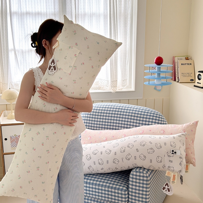 贝扬思家纺 2025新款云感双层纱软萌长条抱枕系列~抱睡敲舒服~ 甜悠