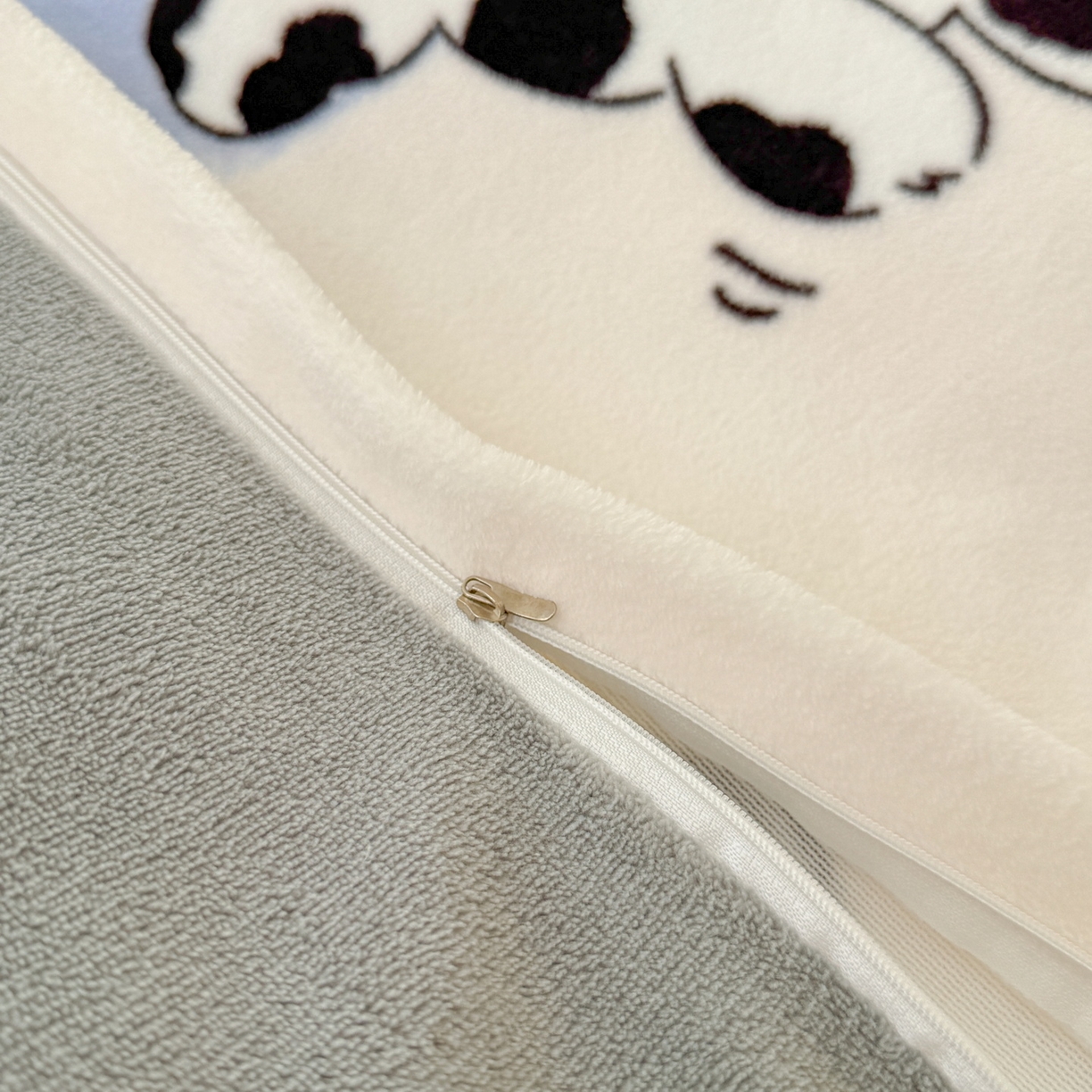 91家纺网 家纺一手货源 找家纺 LIFE.丽芙 2025秋冬新款A类牛奶绒加厚夹棉床笠+被套组合四件套 幸运狗