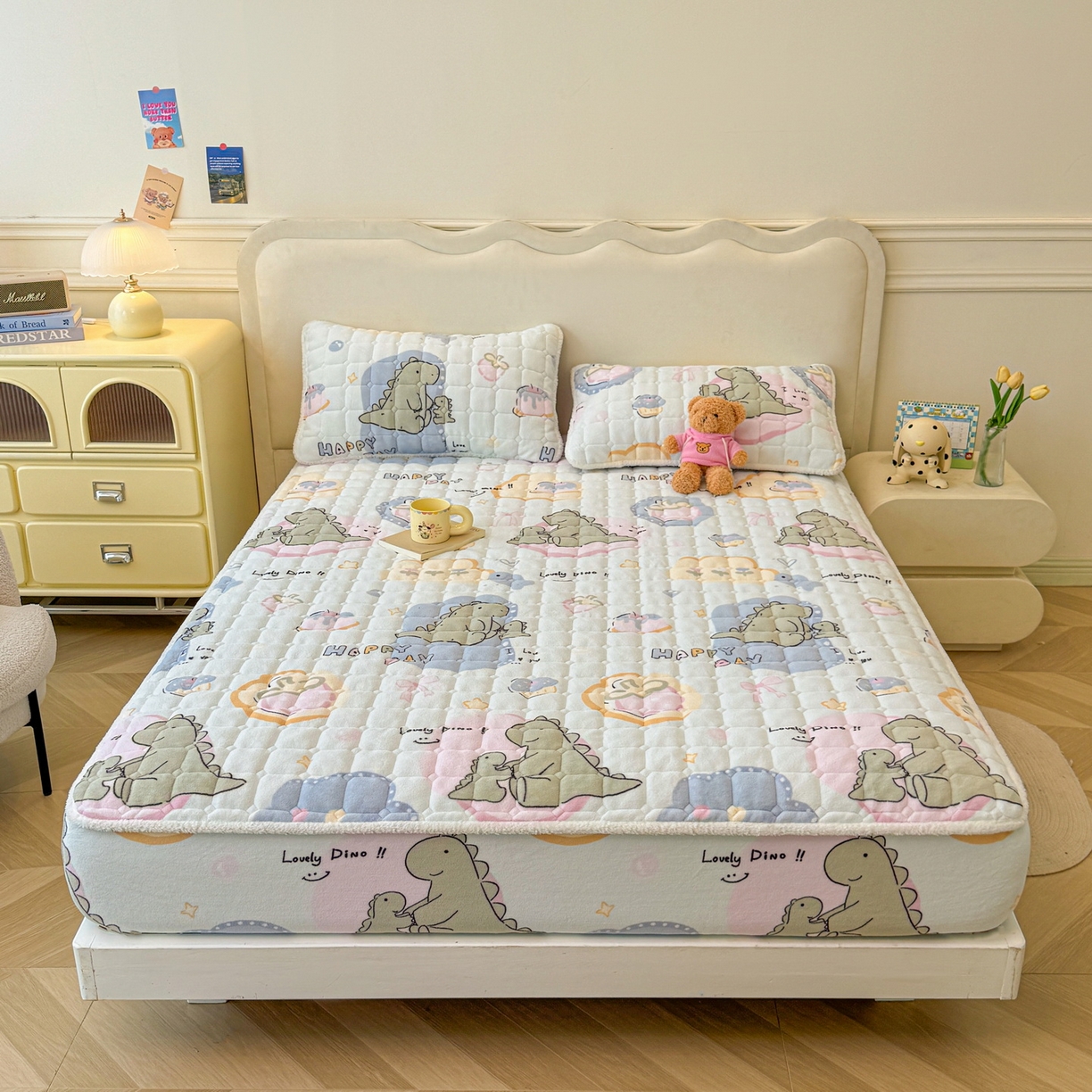 91家纺网 家纺一手货源 找家纺 LIFE.丽芙 2025秋冬新款A类牛奶绒加厚夹棉床笠+被套组合四件套 恐龙宝宝