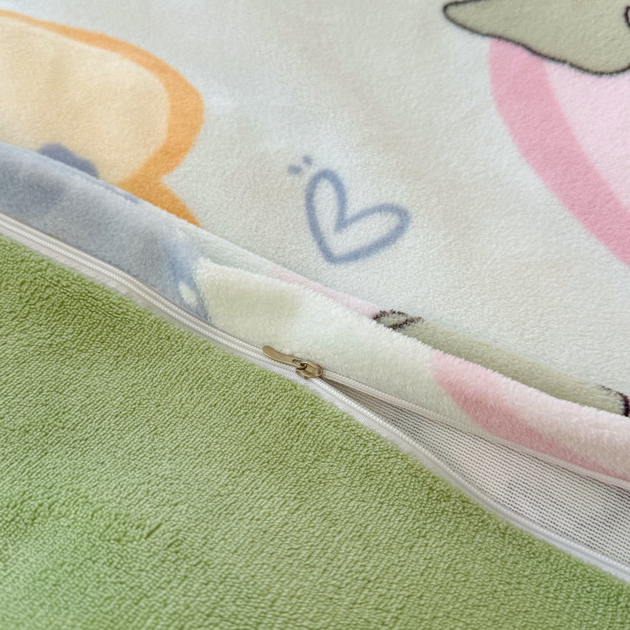 91家纺网 家纺一手货源 找家纺 LIFE.丽芙 2025秋冬新款A类牛奶绒加厚夹棉床笠+被套组合四件套 恐龙宝宝