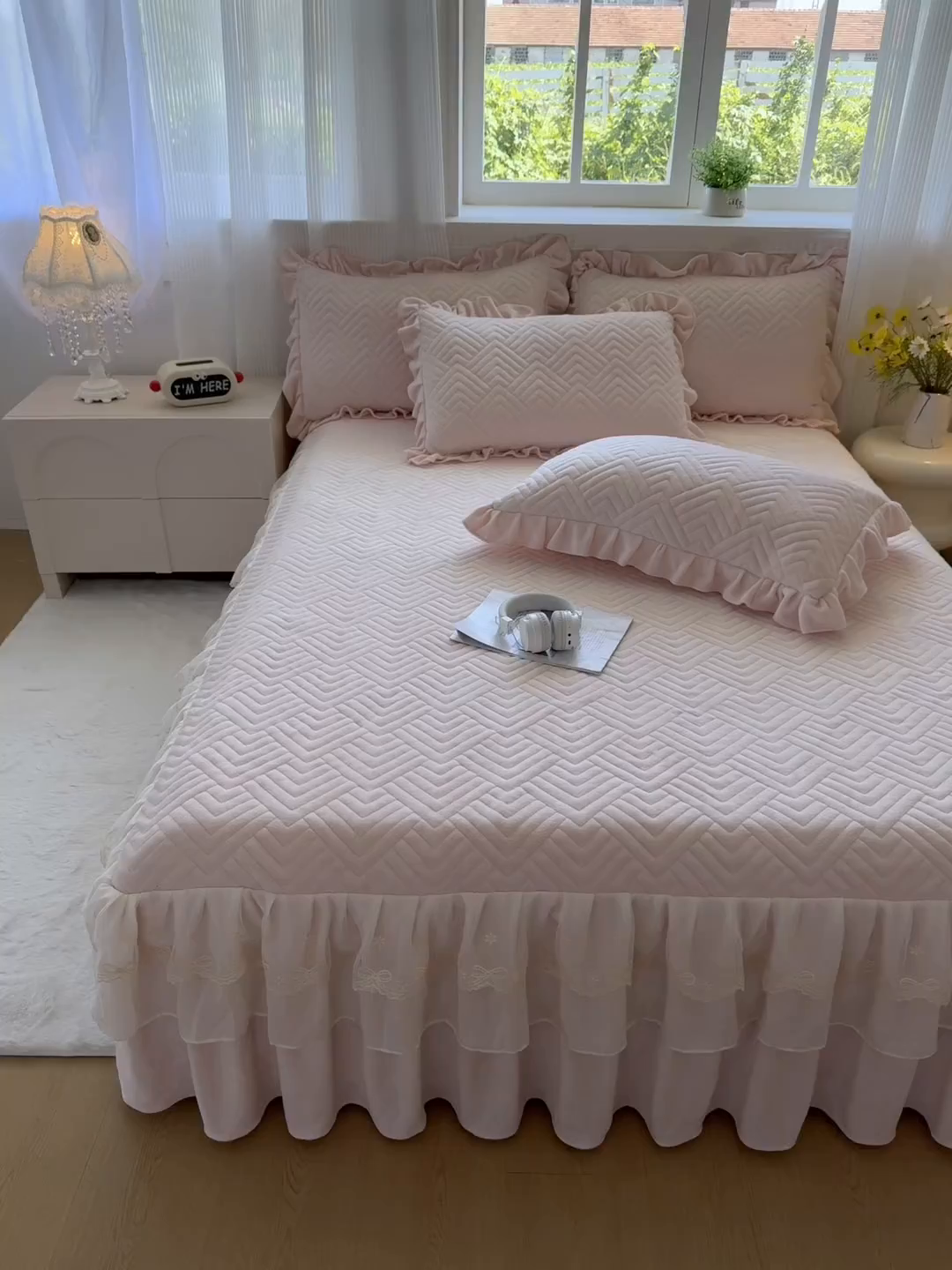 91家纺网 家纺一手货源 找家纺 （总）家之硕家纺 2025冬款高克重牛奶绒床裙四件套--暖阳系列