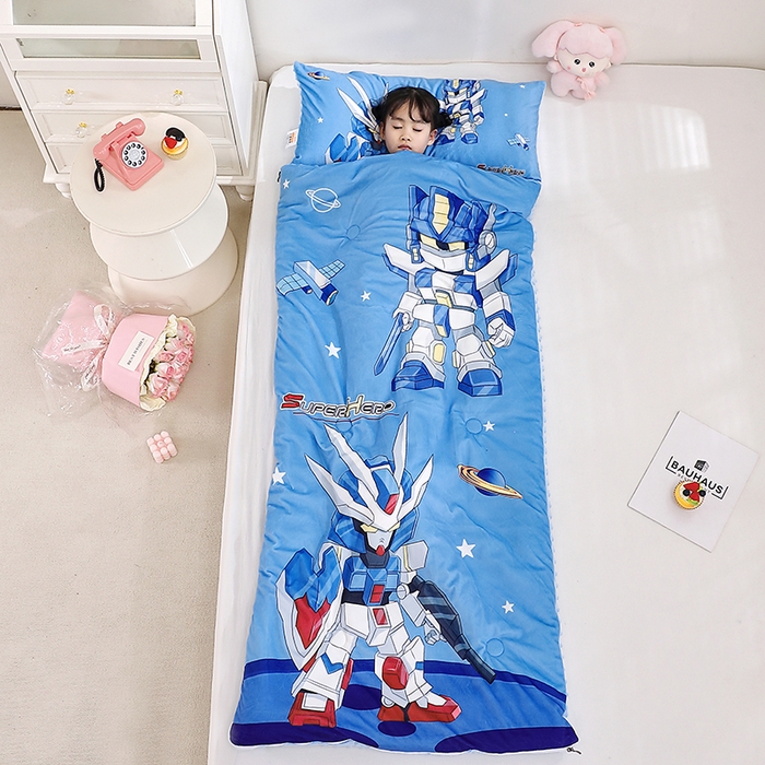 91家纺网 家纺一手货源 找家纺 八零年代 2025新款秋冬加厚豆豆绒儿童一体睡袋宝宝绒防踢被 机甲兄弟