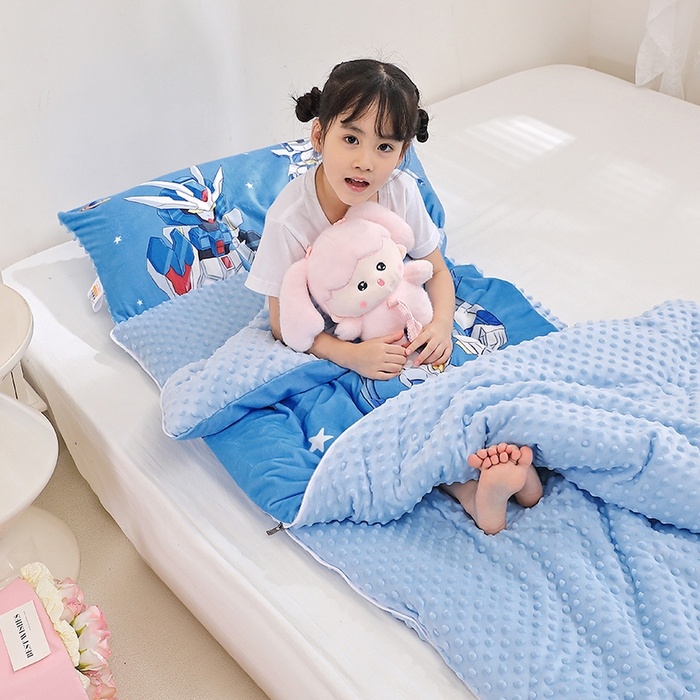 91家纺网 家纺一手货源 找家纺 八零年代 2025新款秋冬加厚豆豆绒儿童一体睡袋宝宝绒防踢被 机甲兄弟