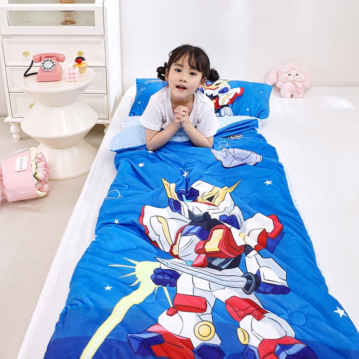 91家纺网 家纺一手货源 找家纺 八零年代 2025新款秋冬加厚豆豆绒儿童一体睡袋宝宝绒防踢被 机甲战士