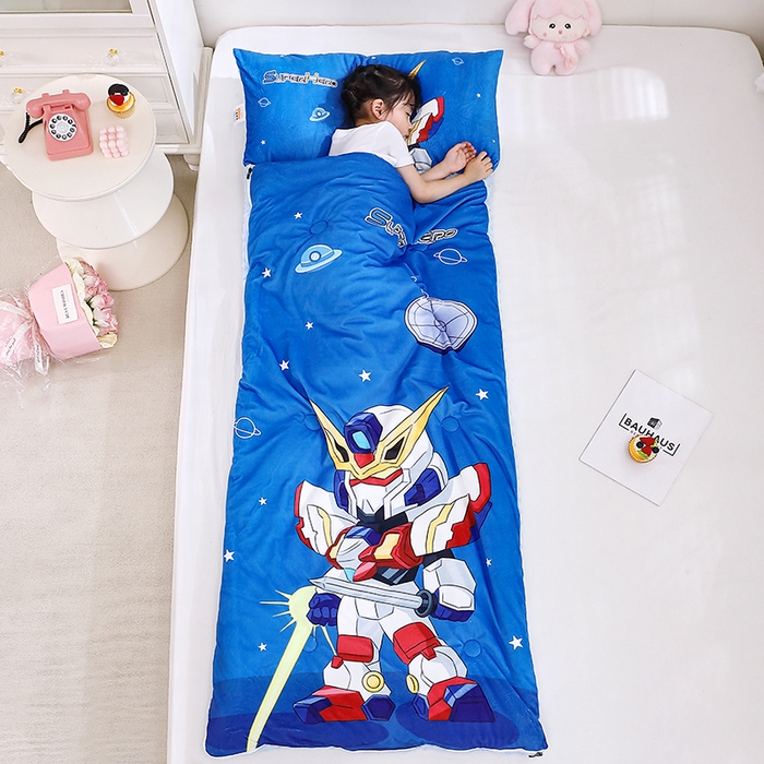 91家纺网 家纺一手货源 找家纺 八零年代 2025新款秋冬加厚豆豆绒儿童一体睡袋宝宝绒防踢被 机甲战士