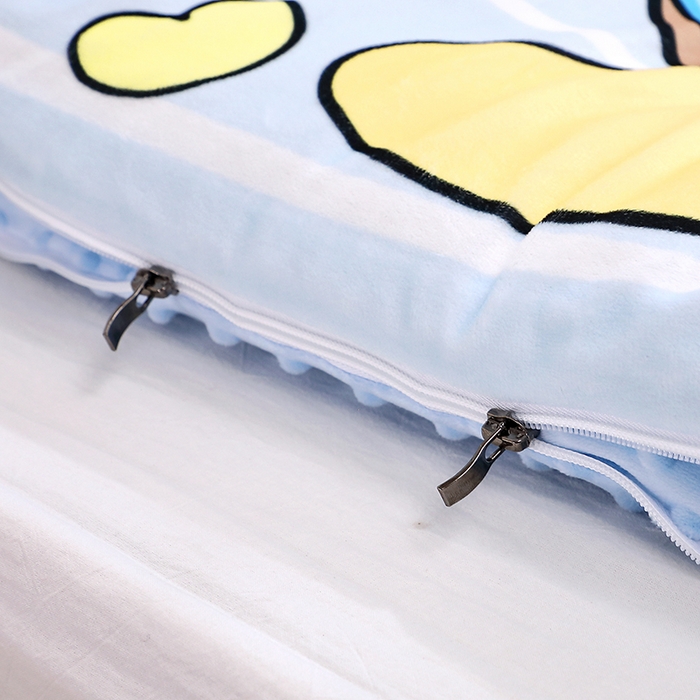 91家纺网 家纺一手货源 找家纺 八零年代 2025新款秋冬加厚豆豆绒儿童一体睡袋宝宝绒防踢被 月亮卡皮