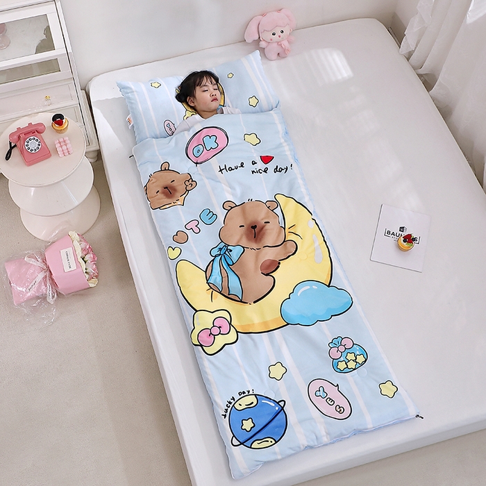 91家纺网 家纺一手货源 找家纺 八零年代 2025新款秋冬加厚豆豆绒儿童一体睡袋宝宝绒防踢被 月亮卡皮