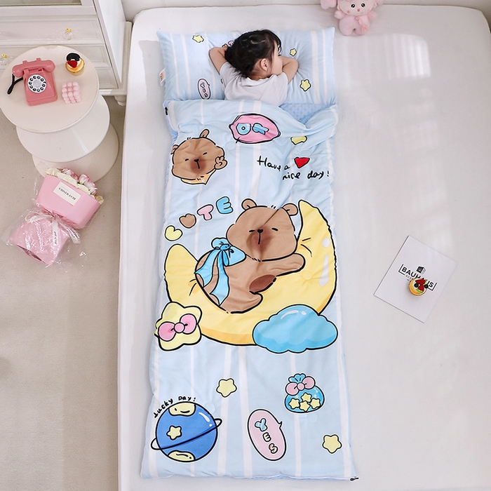 91家纺网 家纺一手货源 找家纺 八零年代 2025新款秋冬加厚豆豆绒儿童一体睡袋宝宝绒防踢被 月亮卡皮