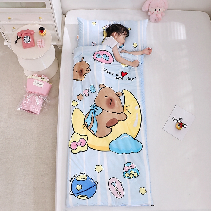 91家纺网 家纺一手货源 找家纺 八零年代 2025新款秋冬加厚豆豆绒儿童一体睡袋宝宝绒防踢被 月亮卡皮