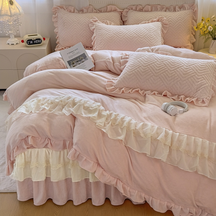 91家纺网 家纺一手货源 找家纺 家之硕家纺 2025冬款高克重牛奶绒床裙四件套--暖阳系列 暖阳系列--粉