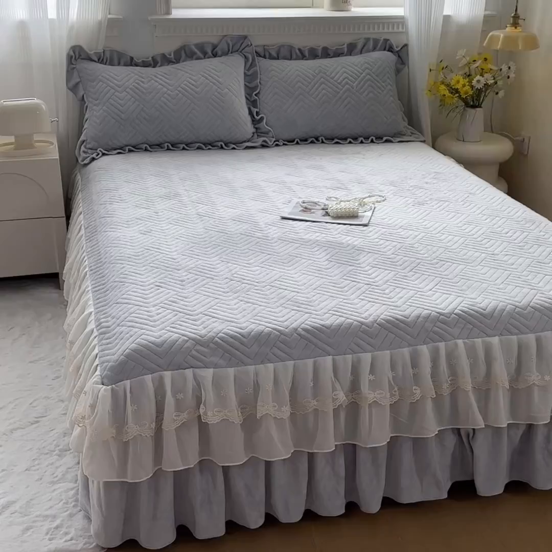 91家纺网 家纺一手货源 找家纺 家之硕家纺 2025冬款高克重牛奶绒床裙四件套--暖阳系列 暖阳系列--灰