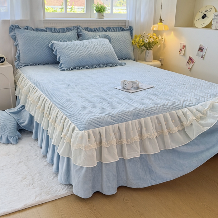 91家纺网 家纺一手货源 找家纺 家之硕家纺 2025冬款高克重牛奶绒床裙四件套--暖阳系列 暖阳系列--蓝