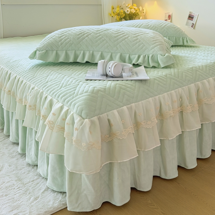 91家纺网 家纺一手货源 找家纺 家之硕家纺 2025冬款高克重牛奶绒床裙四件套--暖阳系列 暖阳系列--绿