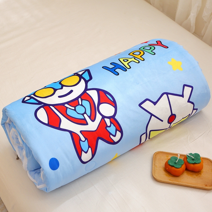 91家纺网 家纺一手货源 找家纺 八零年代 2025新款秋冬加厚豆豆绒儿童一体睡袋宝宝绒防踢被 战士英雄