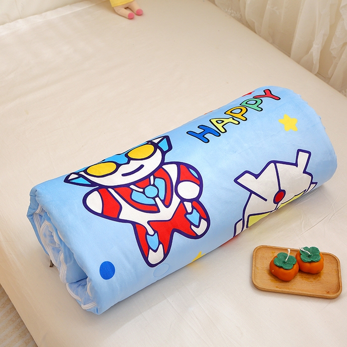 91家纺网 家纺一手货源 找家纺 八零年代 2025新款秋冬加厚豆豆绒儿童一体睡袋宝宝绒防踢被 战士英雄