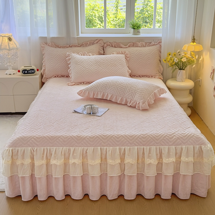 91家纺网 家纺一手货源 找家纺 家之硕家纺 2025冬款高克重牛奶绒床裙四件套--暖阳系列 暖阳系列--粉