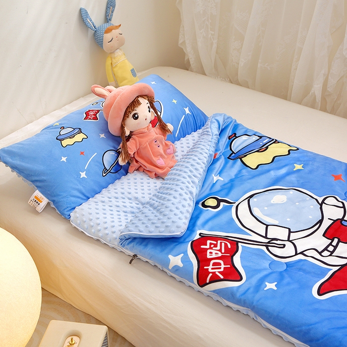 91家纺网 家纺一手货源 找家纺 八零年代 2025新款秋冬加厚豆豆绒儿童一体睡袋宝宝绒防踢被 太空旅行