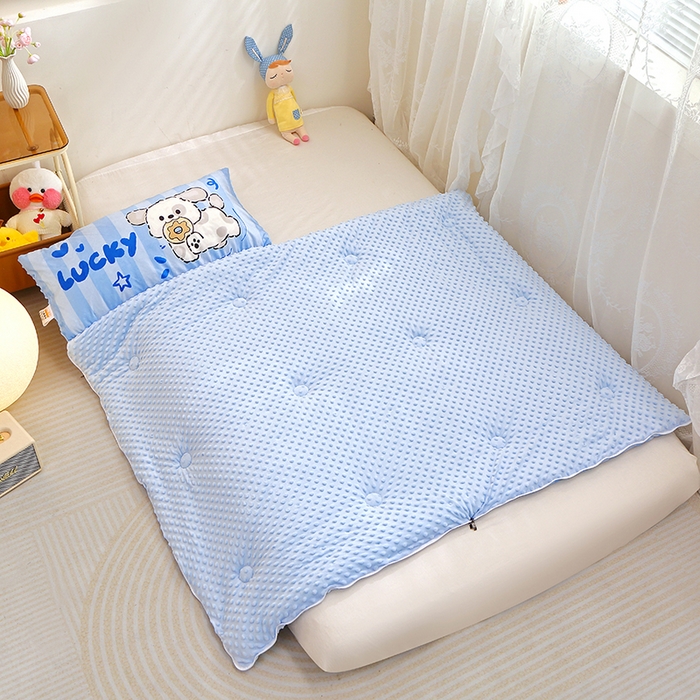 91家纺网 家纺一手货源 找家纺 八零年代 2025新款秋冬加厚豆豆绒儿童一体睡袋宝宝绒防踢被 饼干小狗