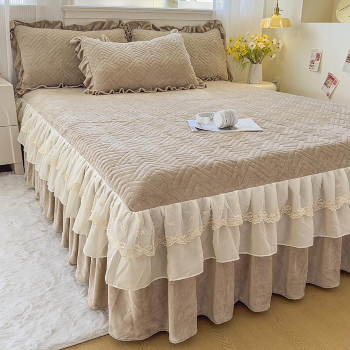 91家纺网 家纺一手货源 找家纺 家之硕家纺 2025冬款高克重牛奶绒床裙四件套--暖阳系列 暖阳系列--咖色