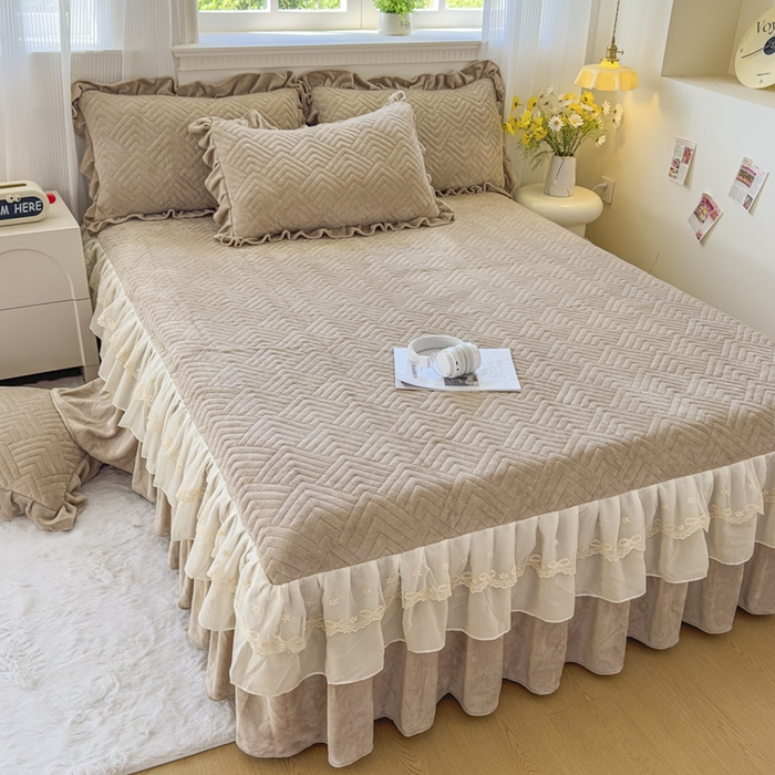 91家纺网 家纺一手货源 找家纺 家之硕家纺 2025冬款高克重牛奶绒床裙四件套--暖阳系列 暖阳系列--咖色