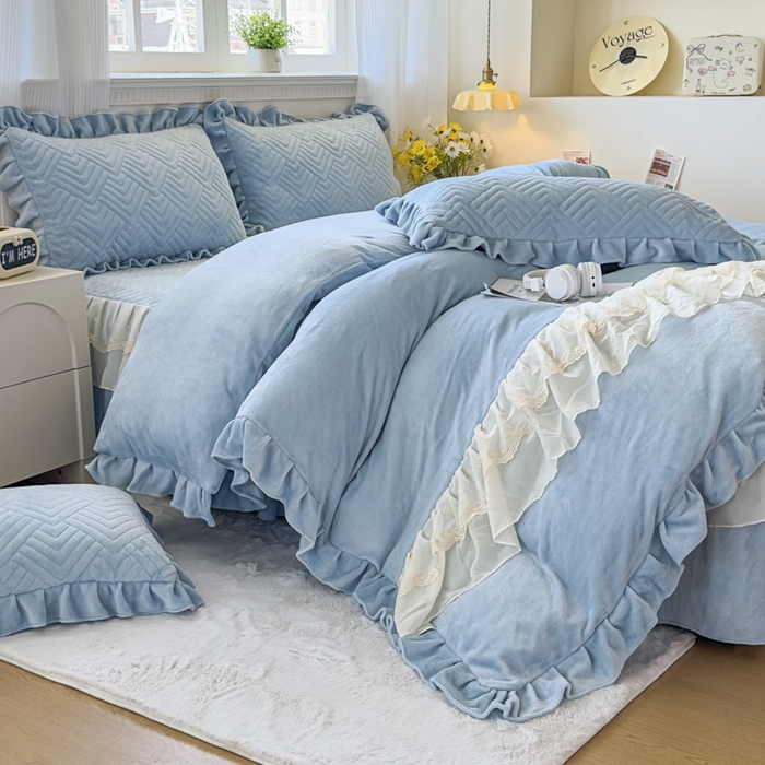 91家纺网 家纺一手货源 找家纺 家之硕家纺 2025冬款高克重牛奶绒床裙四件套--暖阳系列 暖阳系列--蓝