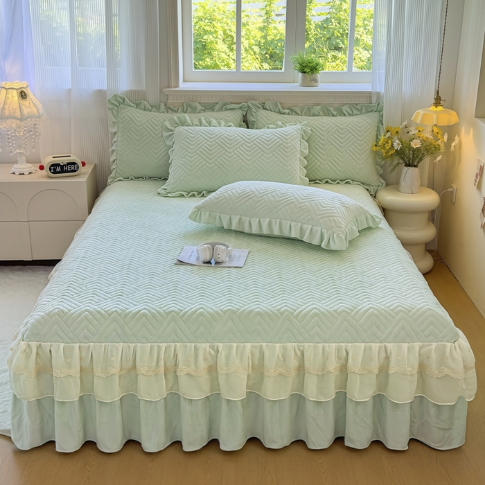 91家纺网 家纺一手货源 找家纺 家之硕家纺 2025冬款高克重牛奶绒床裙四件套--暖阳系列 暖阳系列--绿