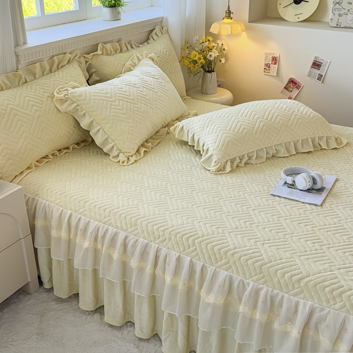 91家纺网 家纺一手货源 找家纺 家之硕家纺 2025冬款高克重牛奶绒床裙四件套--暖阳系列 暖阳系列--杏黄