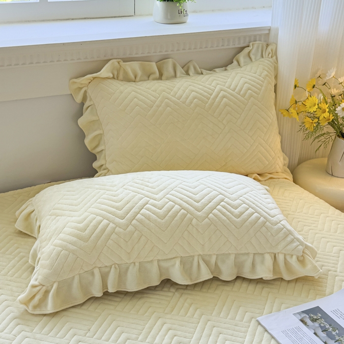 91家纺网 家纺一手货源 找家纺 家之硕家纺 2025冬款高克重牛奶绒床裙四件套--暖阳系列 暖阳系列--杏黄