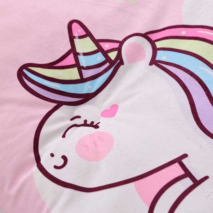 91家纺网 家纺一手货源 找家纺 八零年代 2025新款秋冬加厚豆豆绒儿童一体睡袋宝宝绒防踢被 粉红马