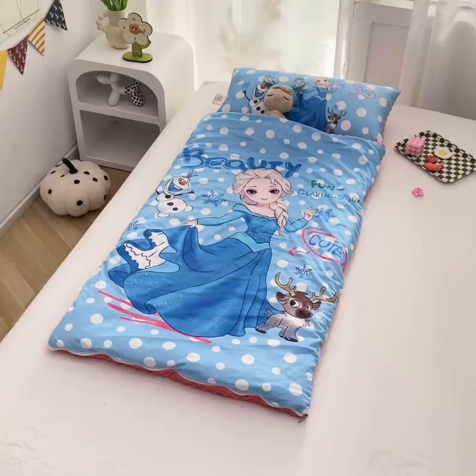 91家纺网 家纺一手货源 找家纺 八零年代 2025新款秋冬加厚豆豆绒儿童一体睡袋宝宝绒防踢被 雪公主