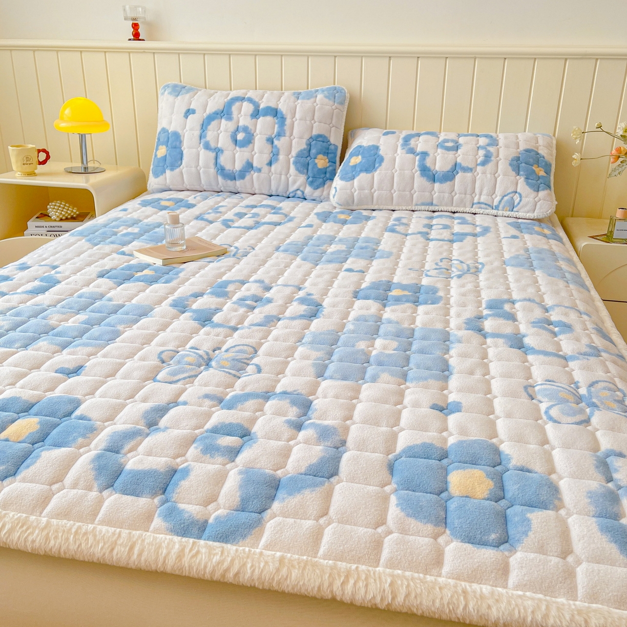 91家纺网 家纺一手货源 找家纺 （总）LIFE.丽芙 2025秋冬新款牛奶绒加厚夹棉床垫床护垫单件印花卡通小清新床褥床垫子三件套