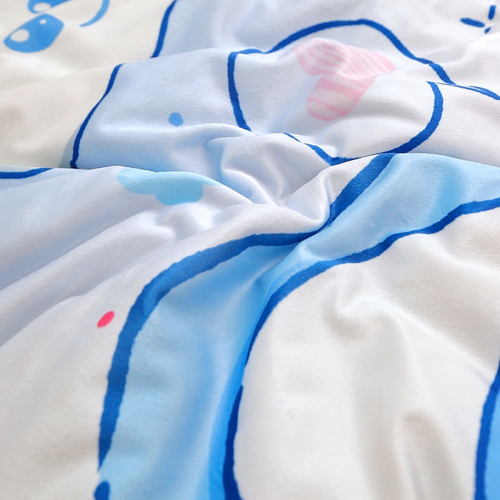 91家纺网 家纺一手货源 找家纺 八零年代 2025新款秋冬加厚豆豆绒儿童一体睡袋宝宝绒防踢被 顽皮企鹅