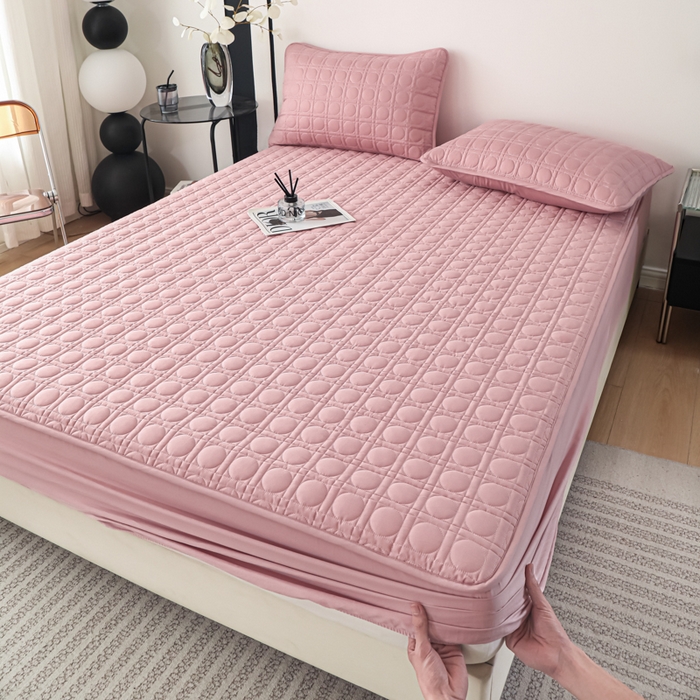 91家纺网 家纺一手货源 找家纺 佳笠家居 2025新款全棉纯棉夹棉床笠四季通用席梦思保护套床罩-初见系列 豆沙粉