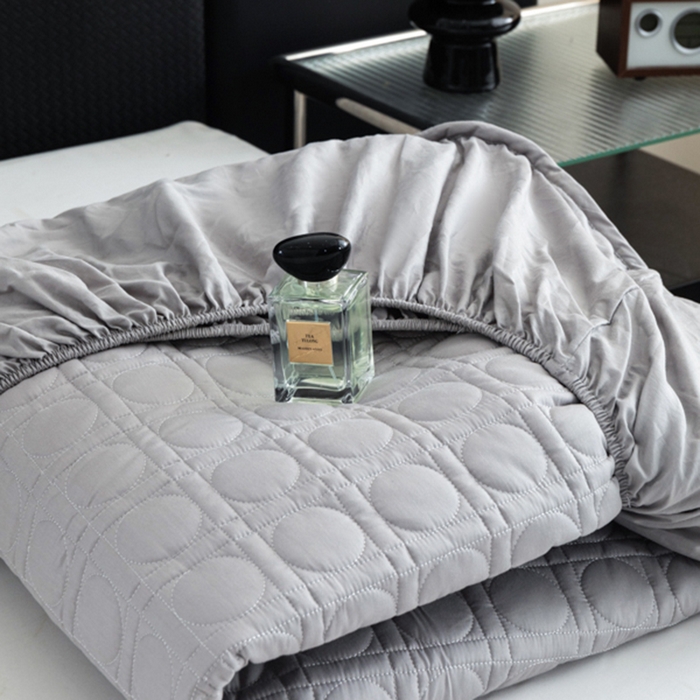 91家纺网 家纺一手货源 找家纺 佳笠家居 2025新款全棉纯棉夹棉床笠四季通用席梦思保护套床罩-初见系列 高级灰