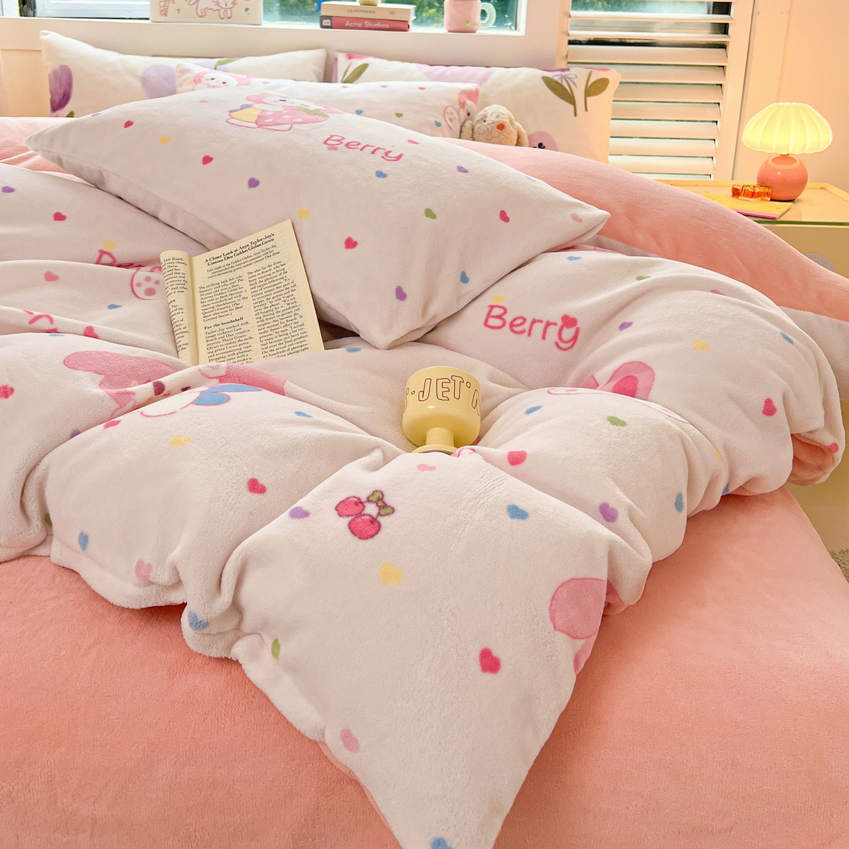 91家纺网 家纺一手货源 找家纺 LIFE.丽芙 2025秋冬新款A类牛奶绒加厚保暖单被套 乖乖喵