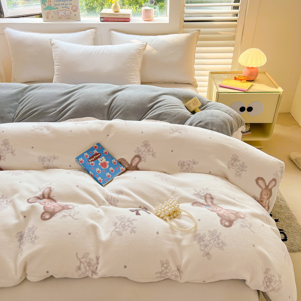 91家纺网 家纺一手货源 找家纺 LIFE.丽芙 2025秋冬新款A类牛奶绒加厚保暖单被套 花环小兔