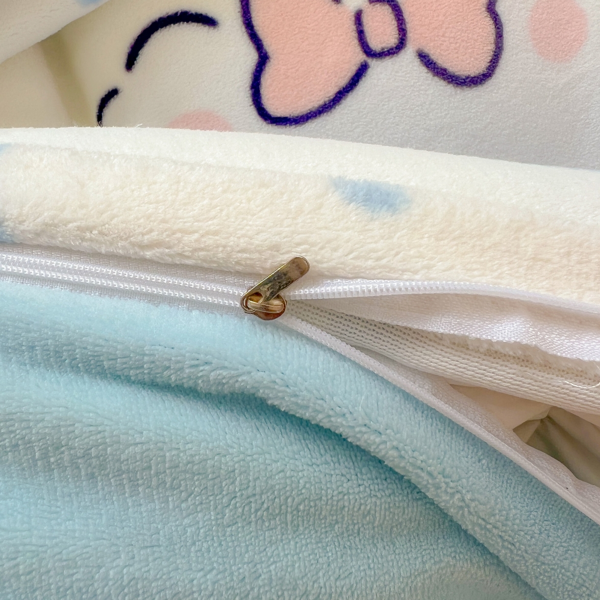 91家纺网 家纺一手货源 找家纺 LIFE.丽芙 2025秋冬新款A类牛奶绒加厚保暖单被套 爱心小宠-蓝