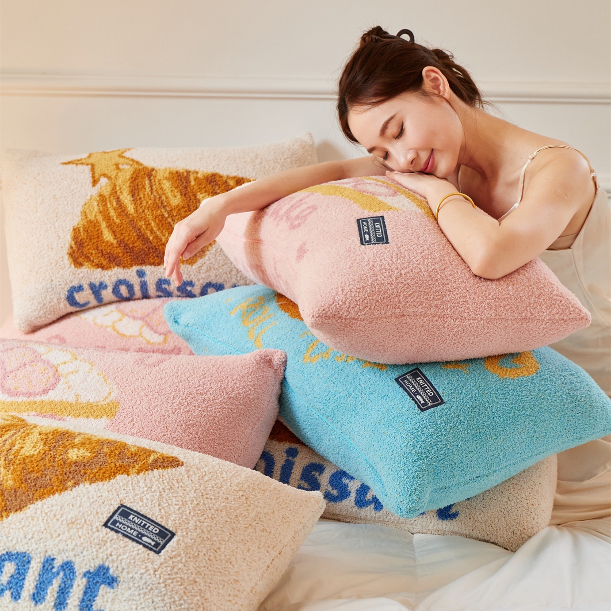 91家纺网 家纺一手货源 找家纺 暖绵绵家纺 2025新款半边绒针织提花枕同款含芯抱枕-甜品点心系列 组合图