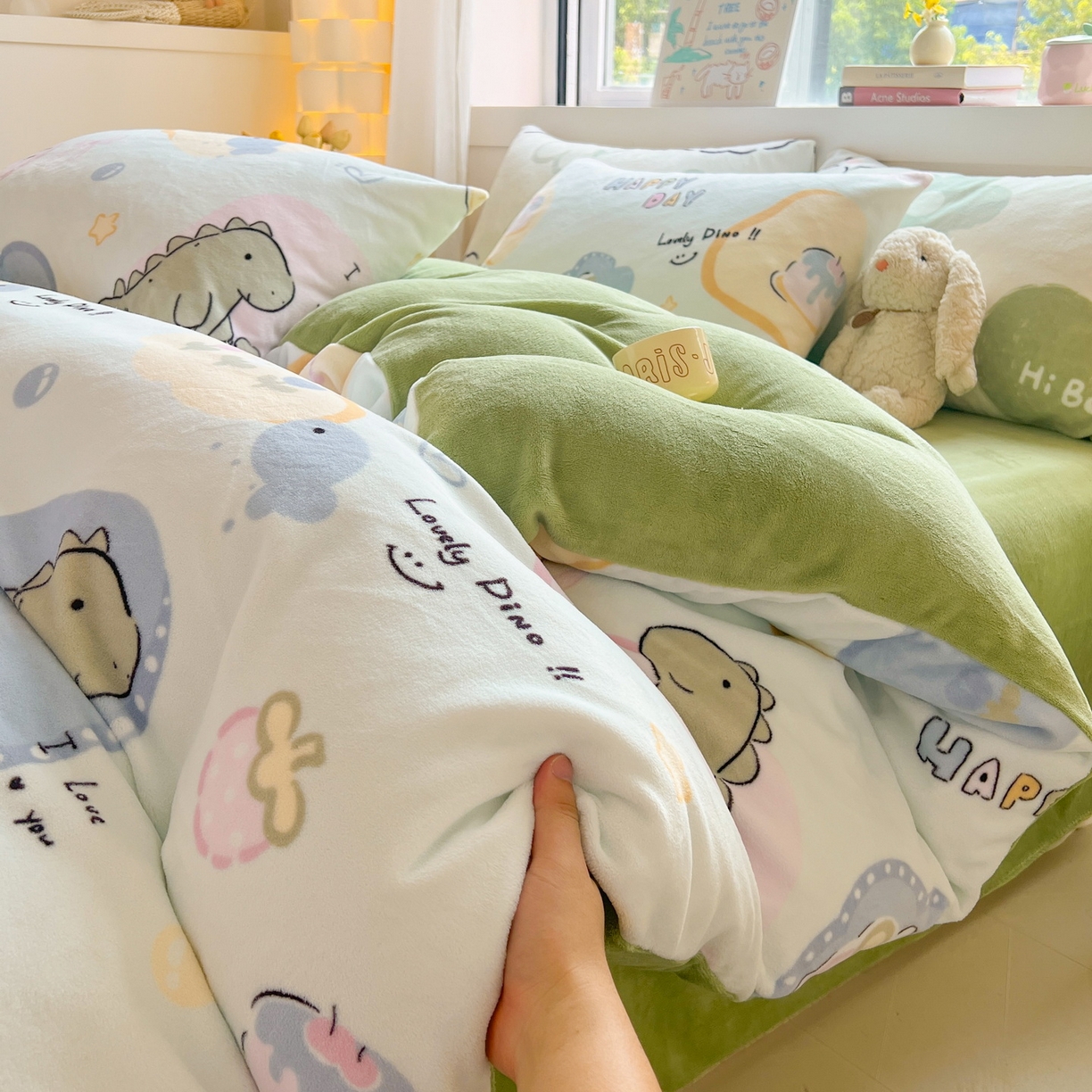 91家纺网 家纺一手货源 找家纺 LIFE.丽芙 2025秋冬新款A类牛奶绒加厚保暖单被套 恐龙宝宝