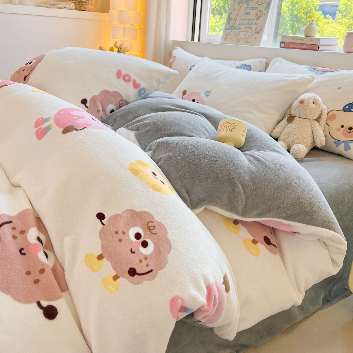 91家纺网 家纺一手货源 找家纺 LIFE.丽芙 2025秋冬新款A类牛奶绒加厚保暖单被套 快乐多巴胺