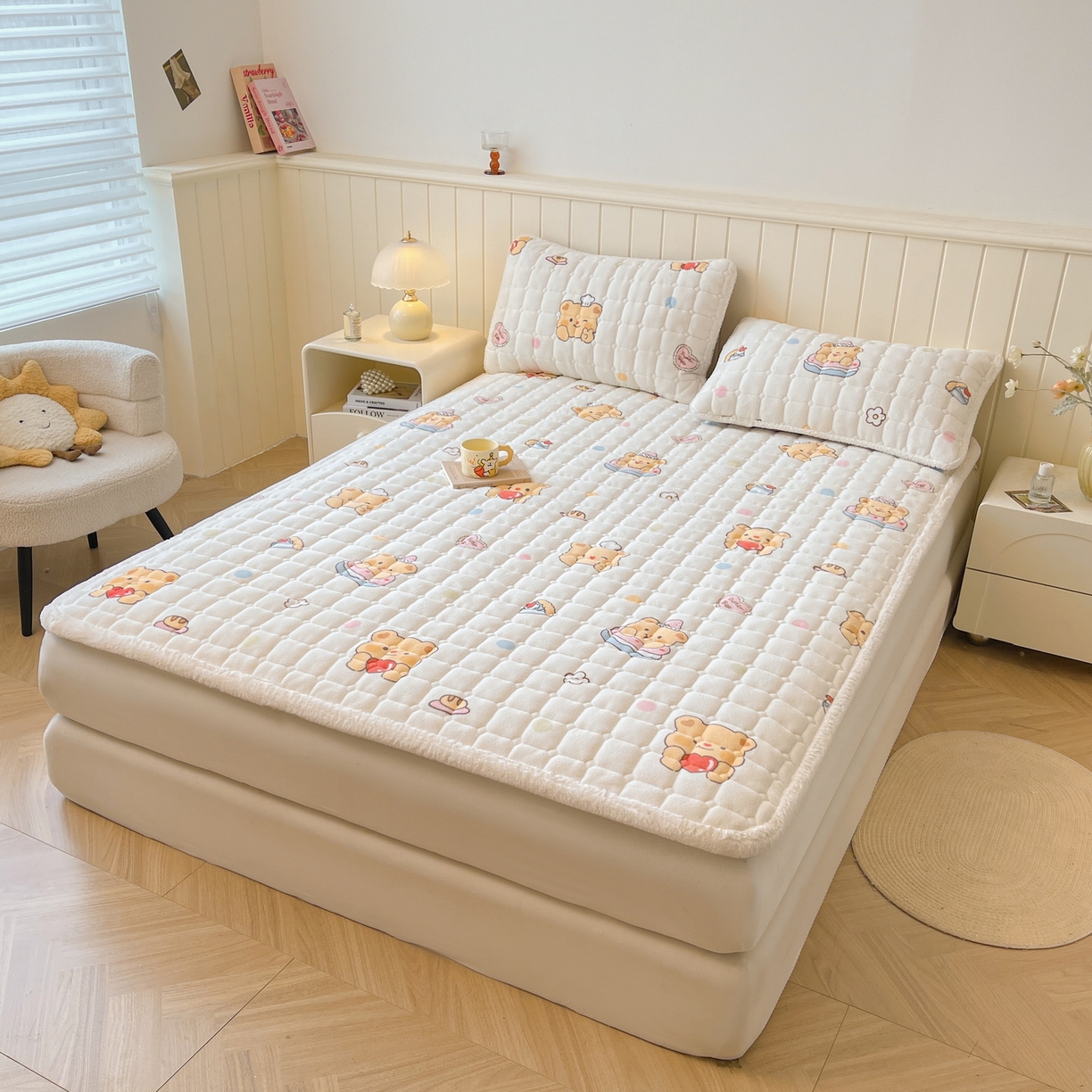 91家纺网 家纺一手货源 找家纺 LIFE.丽芙 2025秋冬新款牛奶绒加厚夹棉床垫床护垫单件印花卡通小清新床褥床垫子三件套 小熊包