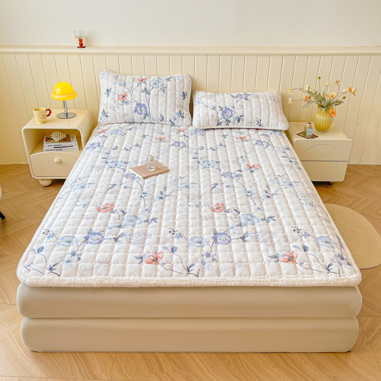 91家纺网 家纺一手货源 找家纺 LIFE.丽芙 2025秋冬新款牛奶绒加厚夹棉床垫床护垫单件印花卡通小清新床褥床垫子三件套 司藤