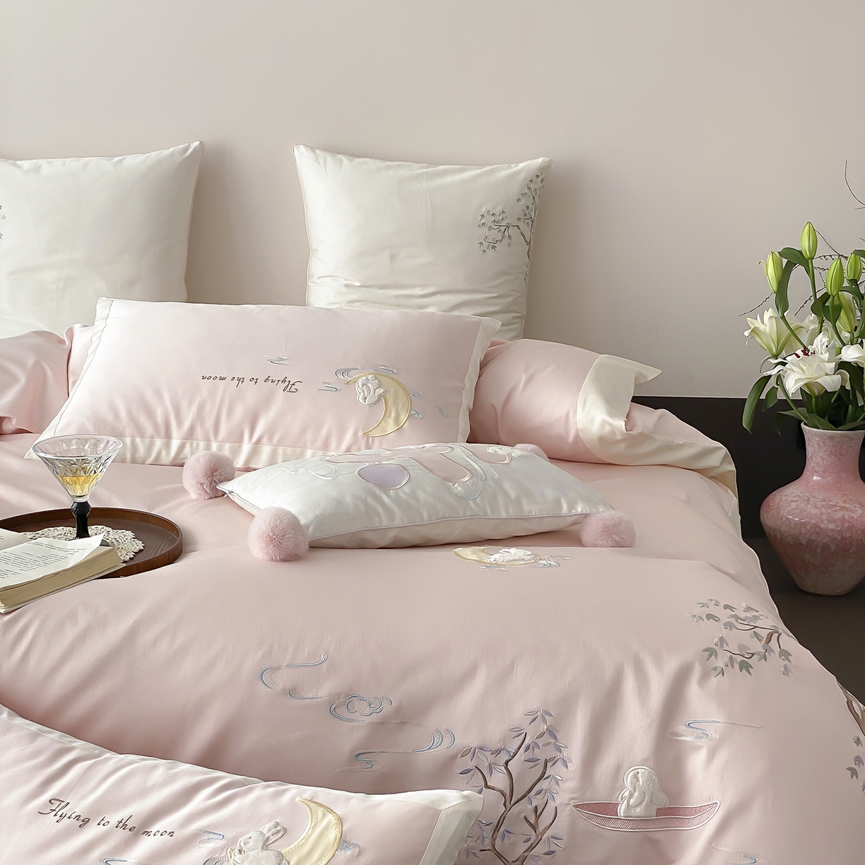 91家纺网 家纺一手货源 找家纺 MIU缪家居 2025新款100支全棉亲肤四件套-喜乐兔 喜乐兔-粉