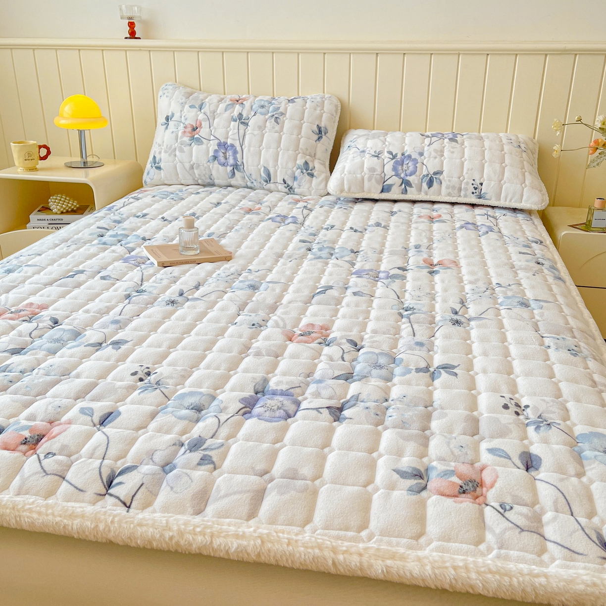 91家纺网 家纺一手货源 找家纺 LIFE.丽芙 2025秋冬新款牛奶绒加厚夹棉床垫床护垫单件印花卡通小清新床褥床垫子三件套 司藤