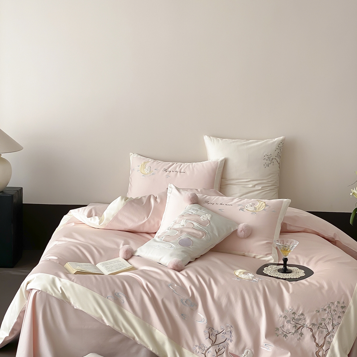 91家纺网 家纺一手货源 找家纺 MIU缪家居 2025新款100支全棉亲肤四件套-喜乐兔 喜乐兔-粉