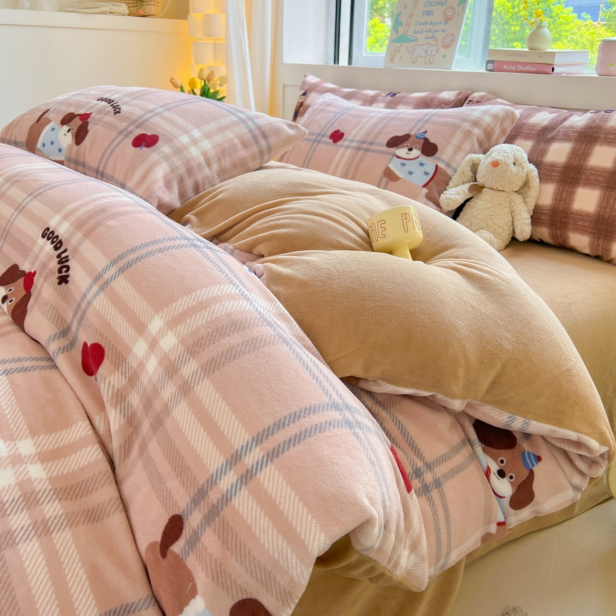 91家纺网 家纺一手货源 找家纺 LIFE.丽芙 2025秋冬新款A类牛奶绒加厚保暖单被套 皮皮狗