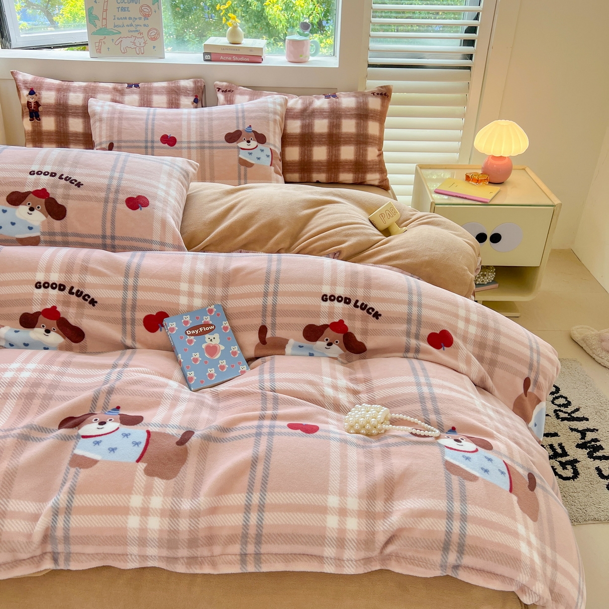 91家纺网 家纺一手货源 找家纺 LIFE.丽芙 2025秋冬新款A类牛奶绒加厚保暖单被套 皮皮狗