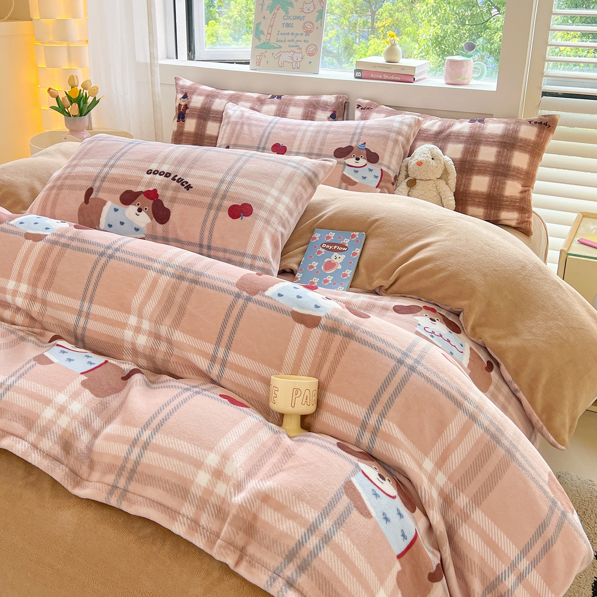 91家纺网 家纺一手货源 找家纺 LIFE.丽芙 2025秋冬新款A类牛奶绒加厚保暖单被套 皮皮狗